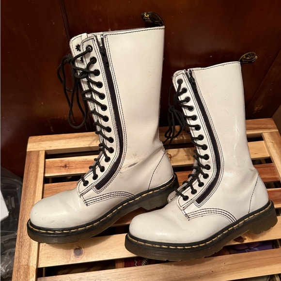 White Dc Martens DOCS lace up tall combat boots double zipper 14 hole mid calf 7 - Picture 15 of 16